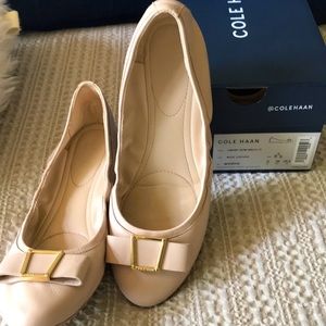 Cole Haan Emory Bow Ballet II; Nude Leather 8.5B